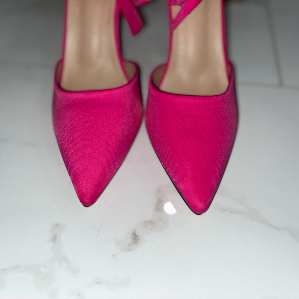 NWT- Bow Stiletto Heeled Pumps with Ankle Strap- Size 7 - Picture 15 of 15